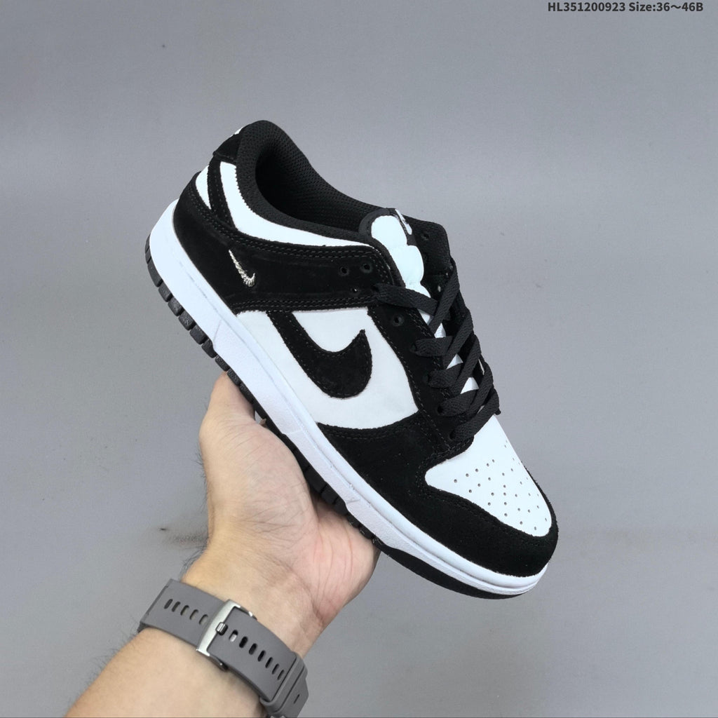 Nike SB Dunk Low Sneakers