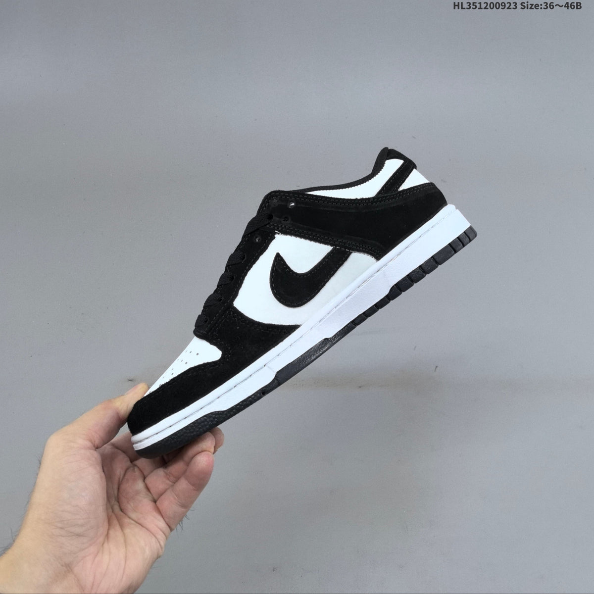 Nike SB Dunk Low Sneakers
