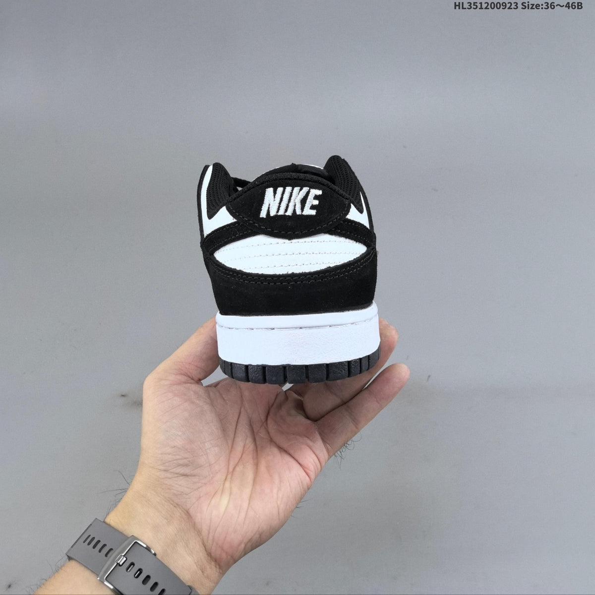 Nike SB Dunk Low Sneakers